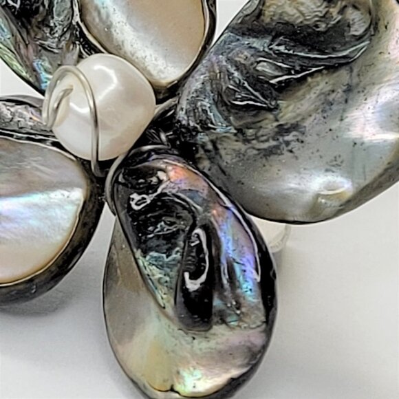 Midnight Blue Sea Shell Freshwater Pearl Bead Asymmetric Flower Adjustable Ring - Picture 9 of 12